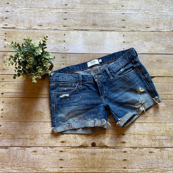 ✨Abercrombie & Fitch distressed shorts✨ - Picture 3 of 13